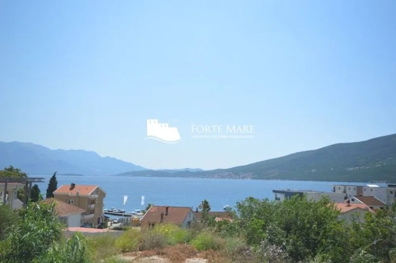 Prodaja, trosoban stan, 80m², Đenovići, Herceg Novi