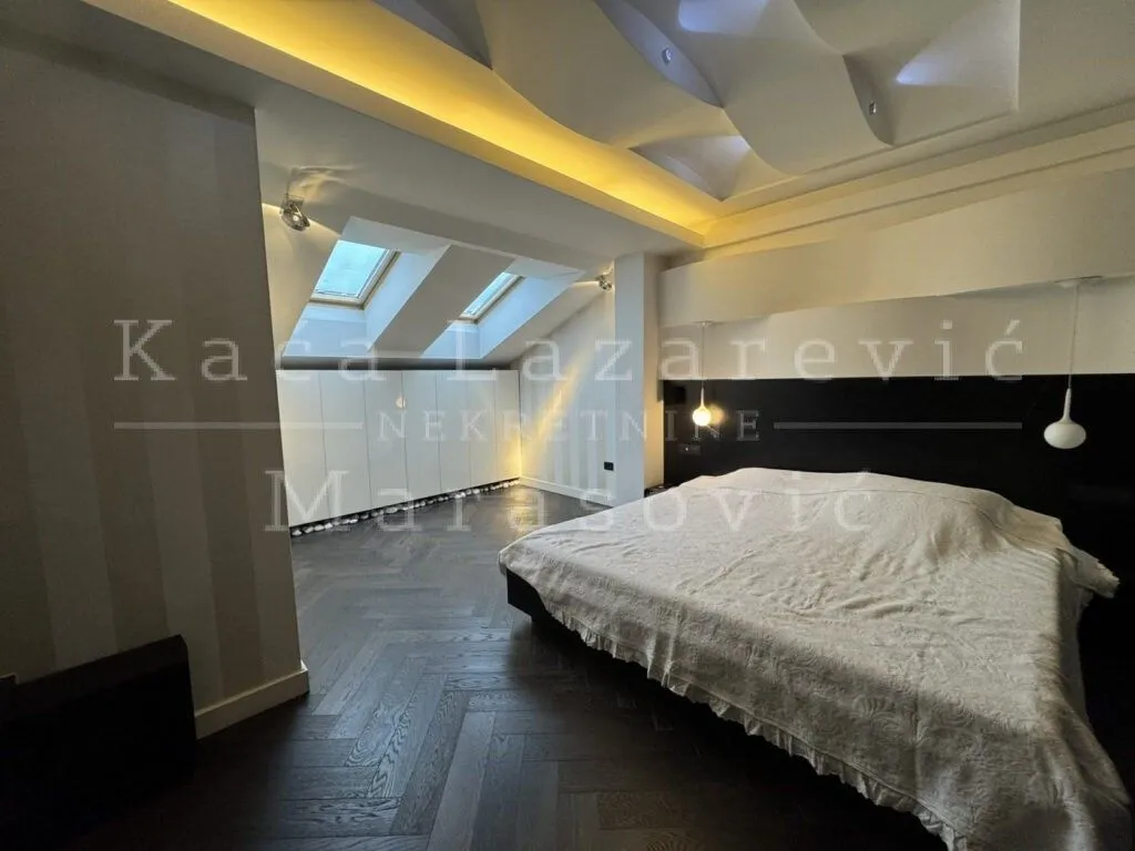 Prodaja, trosoban stan, 117m², Crveni Krst, Beograd