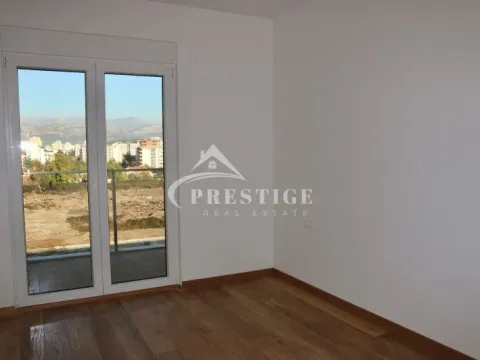 Prodaja, dvosoban stan, 77m², City Kvart, Podgorica - image 3