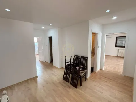 Sale, four bedroom apartment, 149m², Pantelej, Niš - image 3