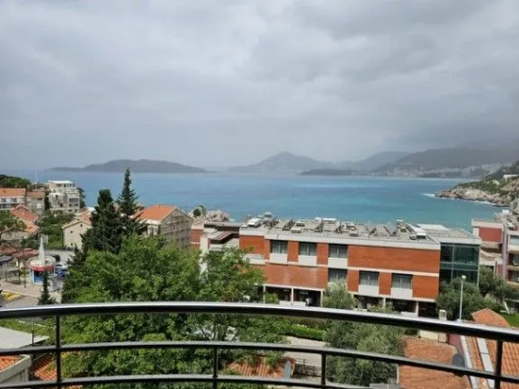 Rent, three bedroom apartment, 150m², Pržno, Budva