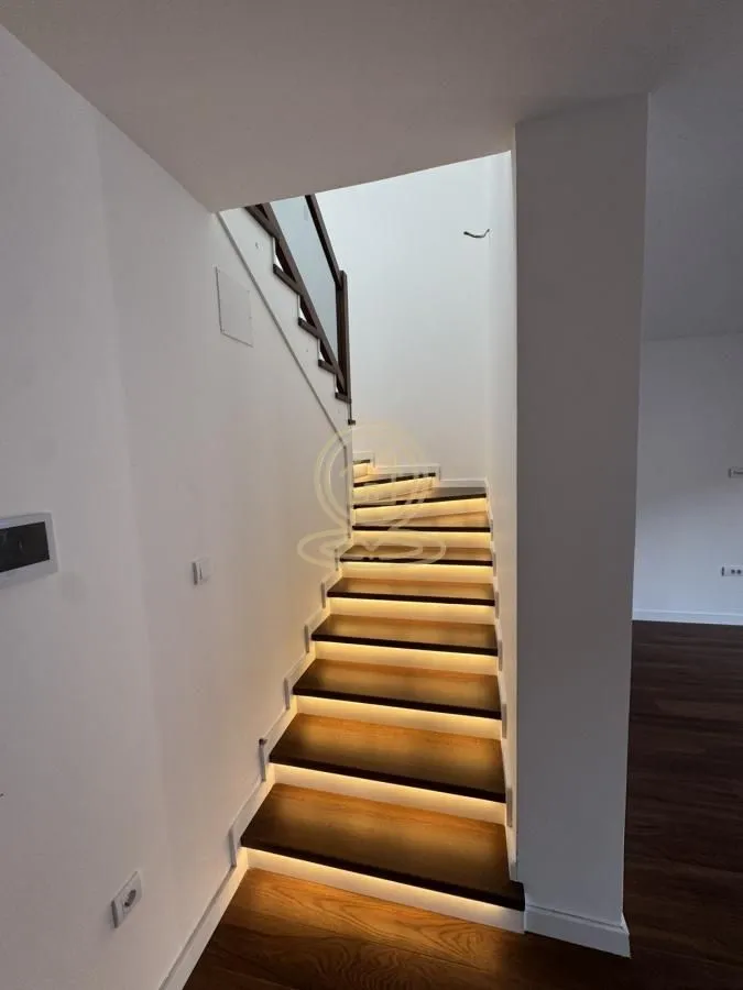 Prodaja, stan, 140m², Bulevar Evrope, Novi Sad Sve Podlokacije