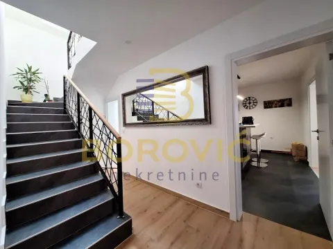 Izdavanje, kuća, 104m², Novi Banovci, Stara Pazova - image 10