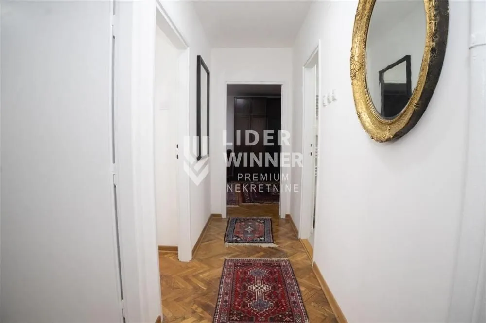 Prodaja, dvosoban stan, 51m², Vračar Sve Podlokacije, Beograd
