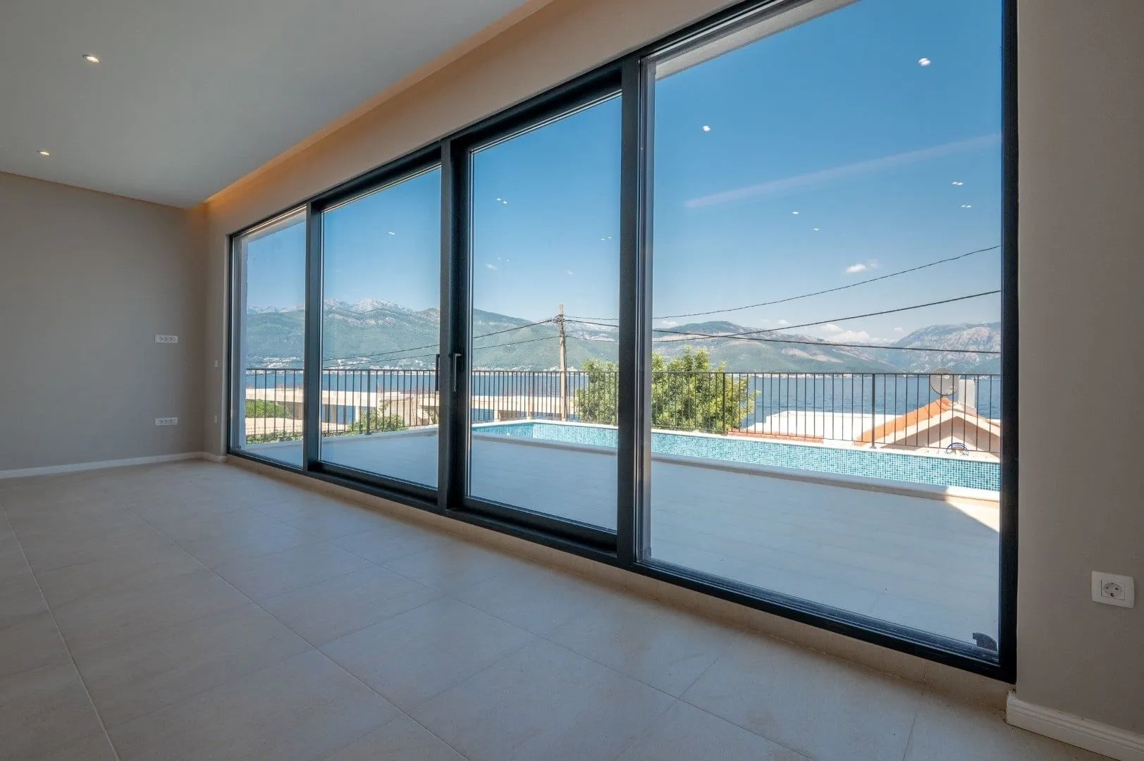 Prodaja, kuća, 200m², Krašići, Tivat
