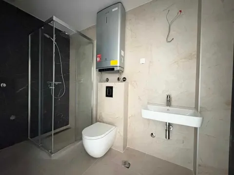 Prodaja, jednosoban stan, 49m², Tološka šuma, Podgorica - image 4