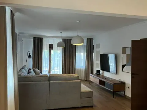 Izdavanje, kuća, 250m², Višnjička Banja, Palilula Sve Podlokacije - image 5