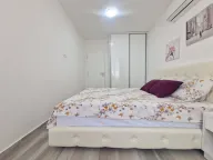 Izdavanje, jednosoban stan, 45m², Bečići, Budva - image 12