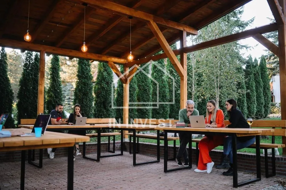 Sale, office space, 960m², Centar, Čajetina