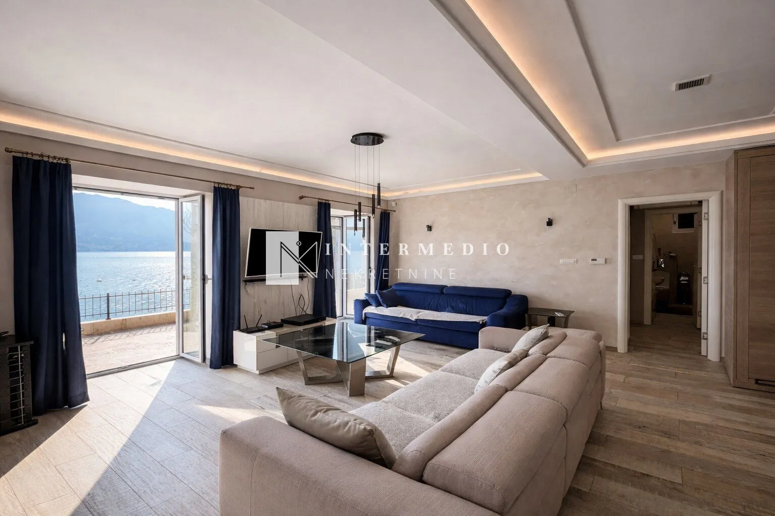 Prodaja, četvorosoban stan, 106m², Centar, Herceg Novi