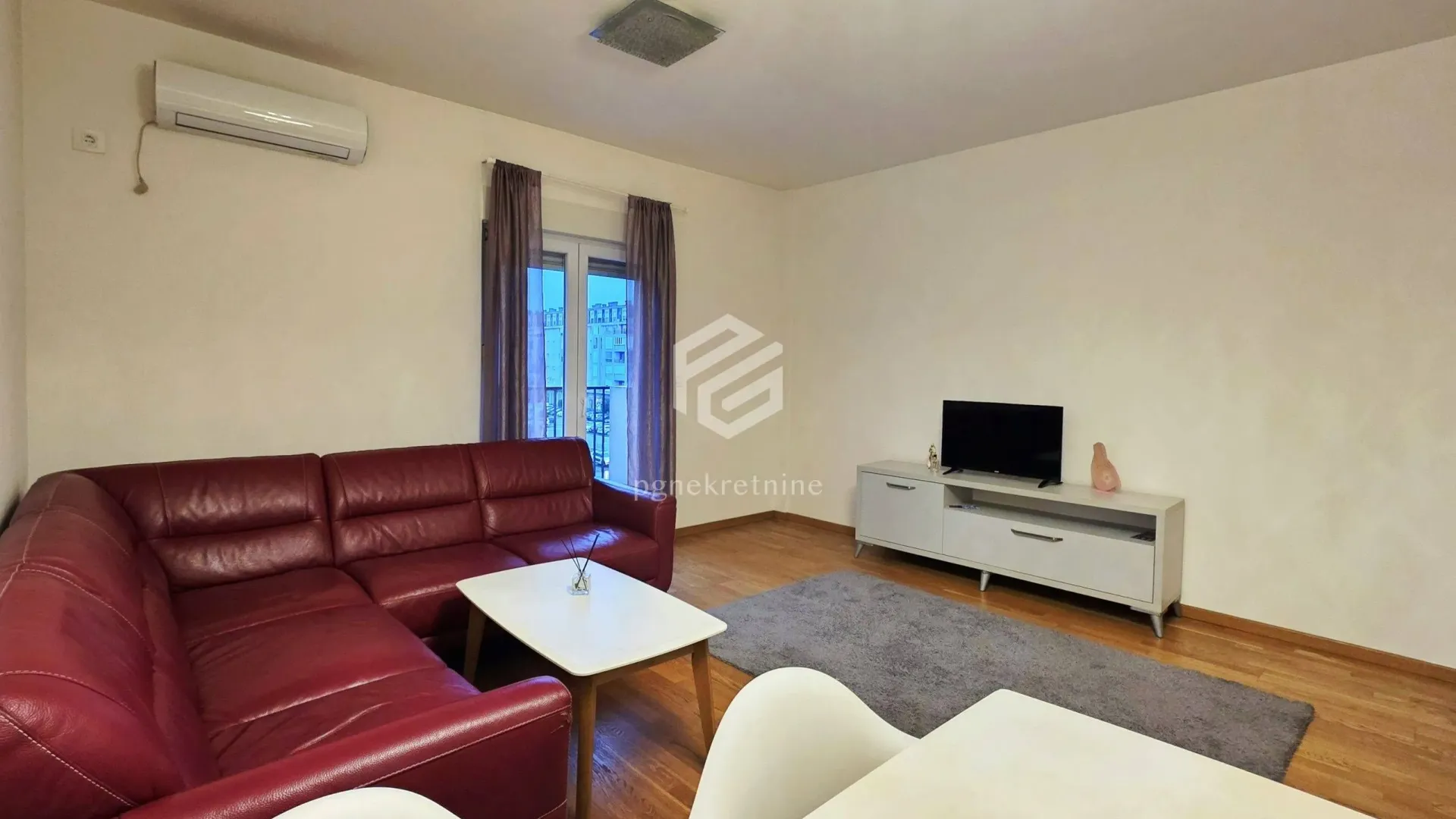 Prodaja, dvosoban stan, 70m², Stari Aerodrom, Podgorica
