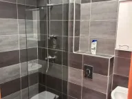 Izdavanje, četvorosoban stan, 150m², Tološi, Podgorica - image 6