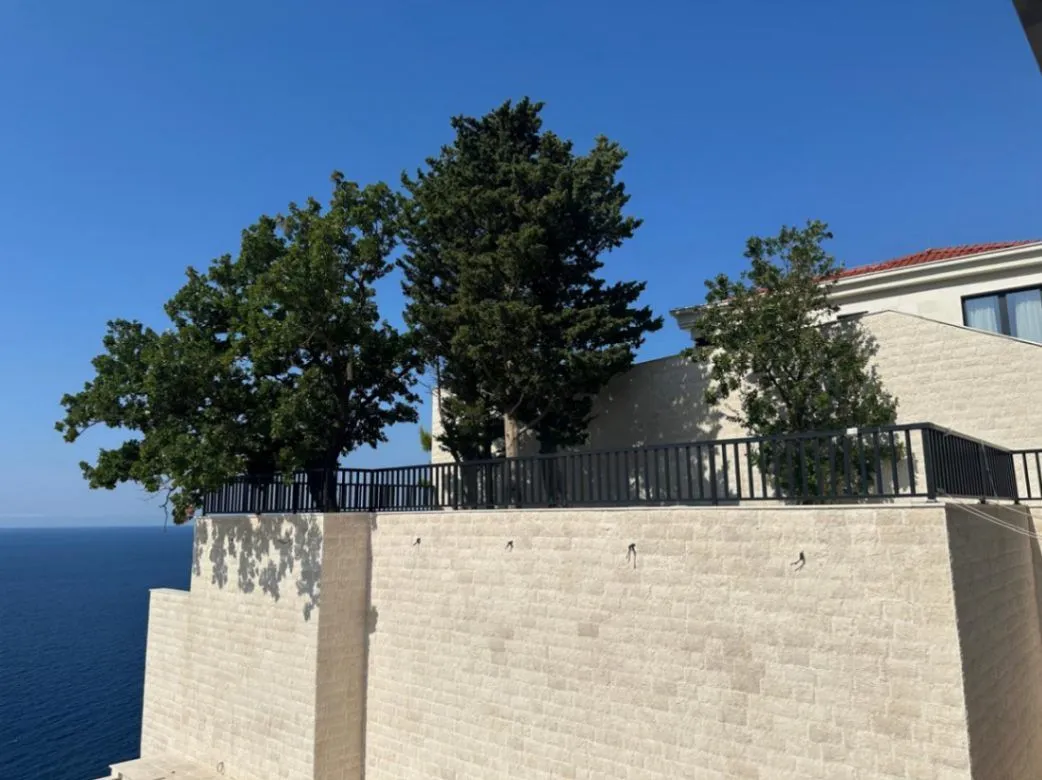 Sale, house, 443m², Reževići, Budva