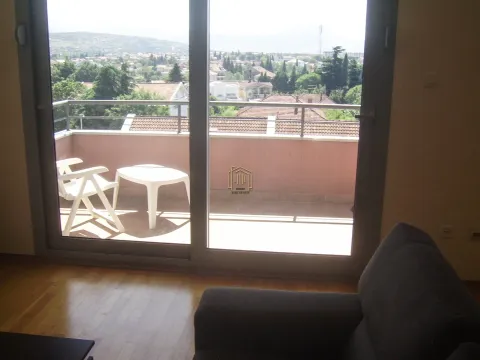 Rent, three bedroom apartment, 125m², Gorica C, Podgorica - image 6