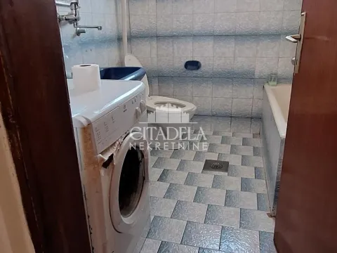 Prodaja, kuća, 400m², Kaludjerica, Grocka - image 9