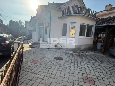 Izdavanje, kuća, 190m², Ledine, Beograd - image 15