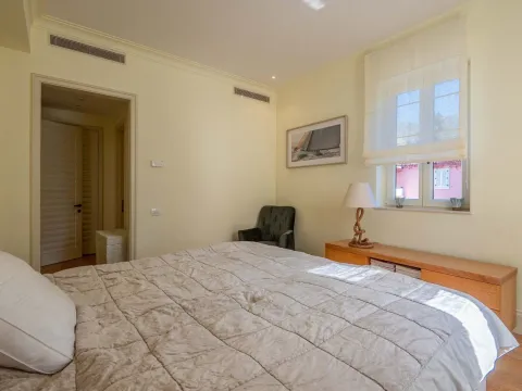 Izdavanje, dvosoban stan, 124m², Porto Montenegro, Tivat - image 9