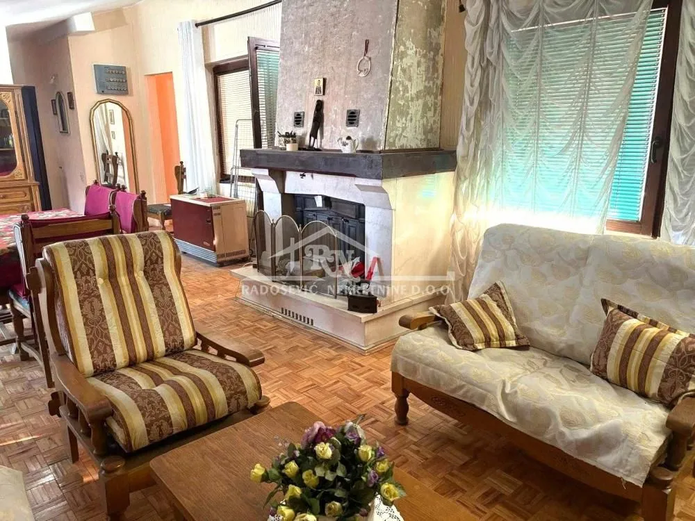 Prodaja, trosoban stan, 88m², Petlovo Brdo, Beograd