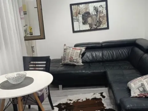 Izdavanje, jednosoban stan, 35m², Momišići, Podgorica