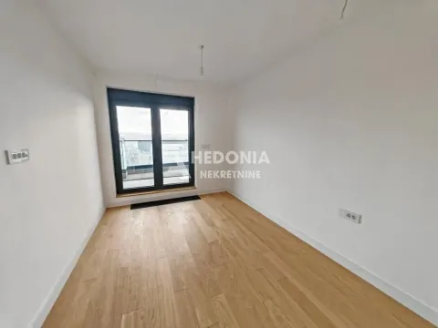 Sale, four bedroom apartment, 125m², Autokomanda, Voždovac Sve Podlokacije - image 4