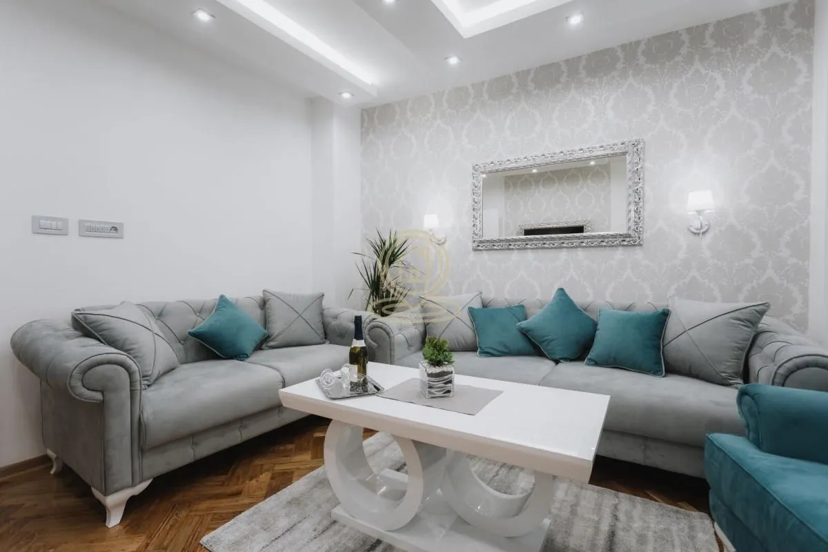 Prodaja, jednosoban stan, 38m², Centar, Novi Sad