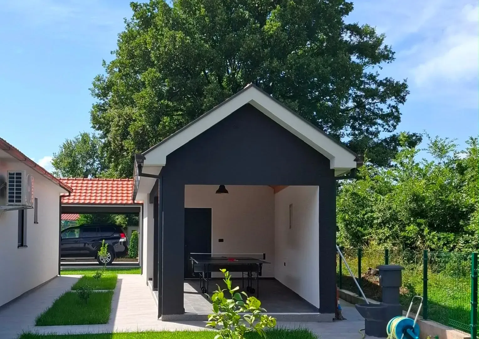 Rent, house, 160m², Pričelje, Podgorica