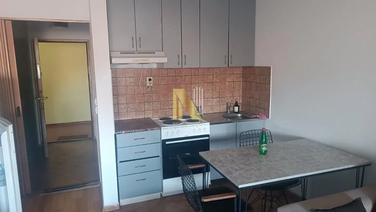 Rent, studio apartment, 31m², Centar, Novi Sad
