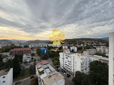 Rent, two bedroom apartment, 75m², Podgorica, Crna Gora - image 12