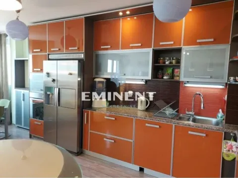 Izdavanje, četvorosoban stan, 115m², Hala Pionir, Palilula Sve Podlokacije - image 7