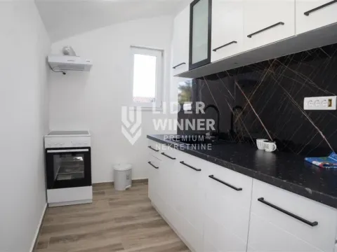Izdavanje, četvorosoban stan, 125m², Cerak, Beograd - image 13