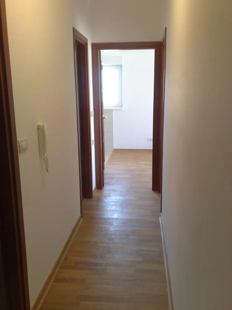 Izdavanje, dvosoban stan, 50m², City Kvart, Podgorica