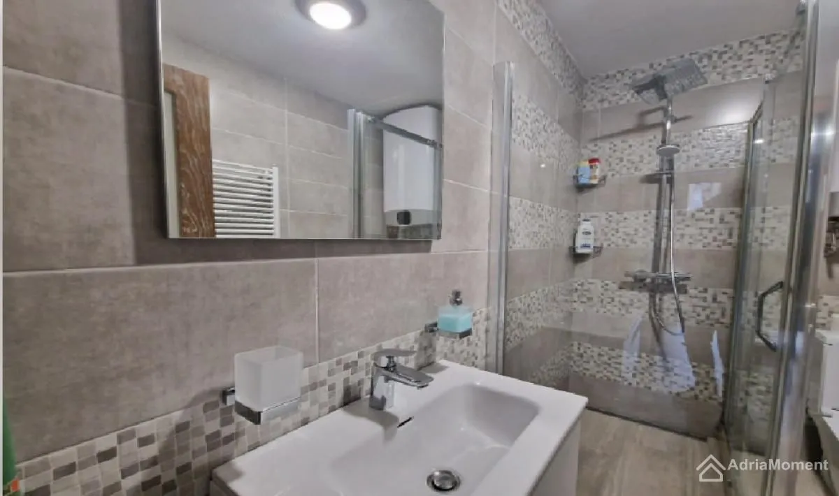 Sale, three bedroom apartment, 97m², Centar, Budva