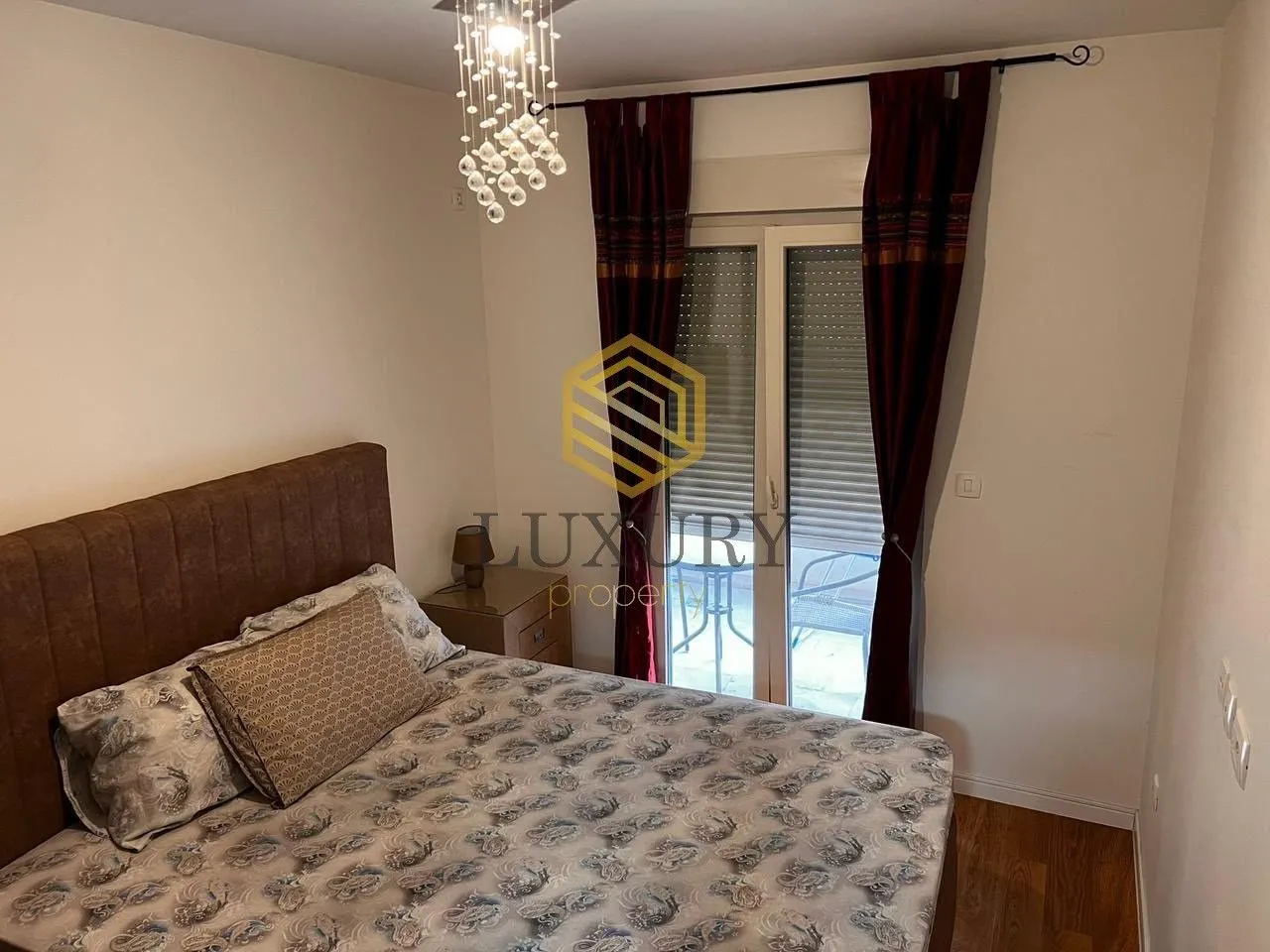 Prodaja, jednosoban stan, 49m², Central Point, Podgorica