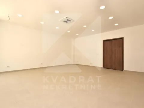 Rent, office space, 46m², Tuški Put, Podgorica - image 2