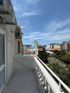 Stan in Rafailovići