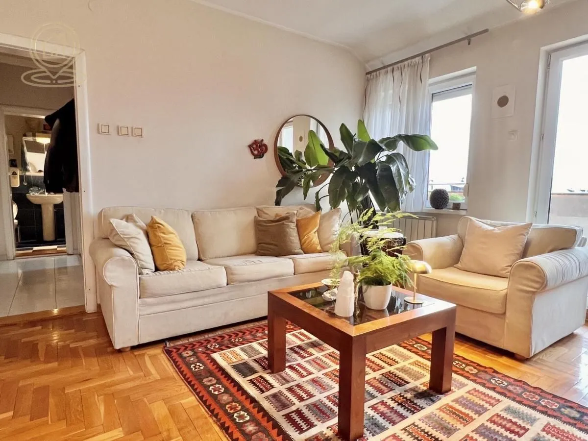 Izdavanje, dvosoban stan, 54m², Bulevar Evrope, Novi Sad Sve Podlokacije
