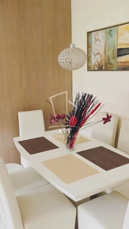 Sale, four bedroom apartment, 124m², Uciteljsko Naselje, Zvezdara Sve Podlokacije