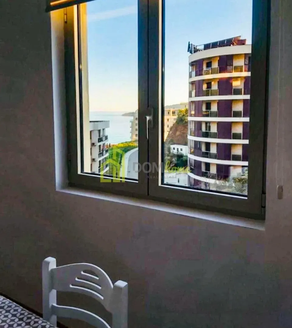 Rent, two bedroom apartment, 60m², Bečići, Budva