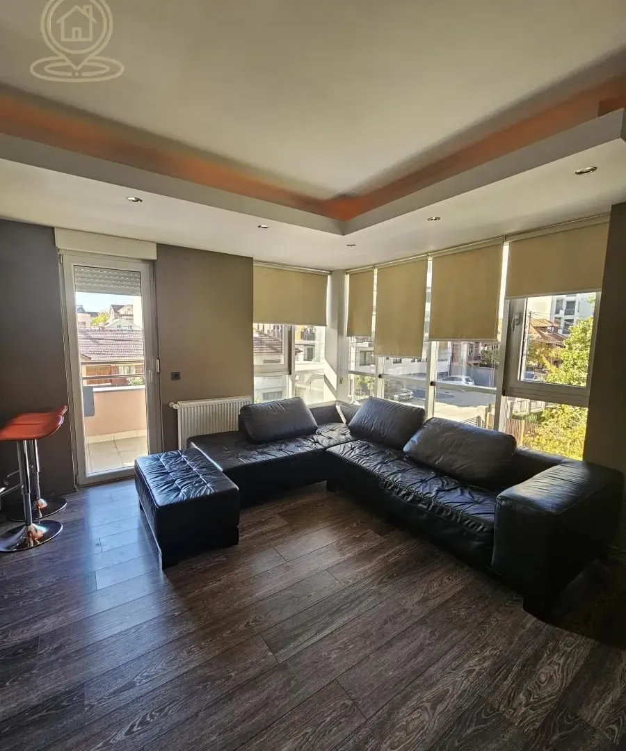 Prodaja, dvosoban stan, 76m², Centar, Kragujevac