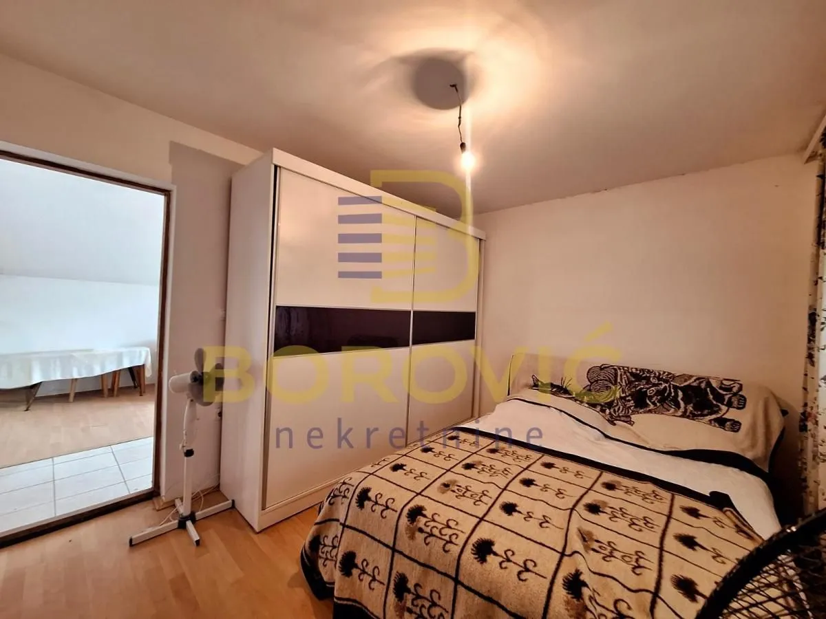 Prodaja, kuća, 202m², Surčin, Beograd