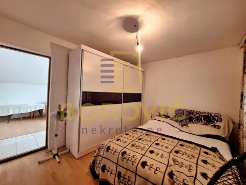 Prodaja, kuća, 202m², Surčin, Beograd - image 15