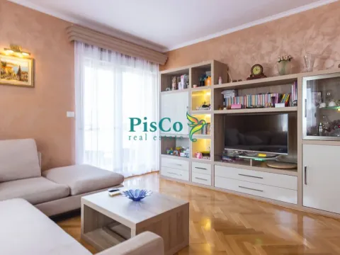 Rent, two bedroom apartment, 88m², City Kvart, Podgorica - image 1
