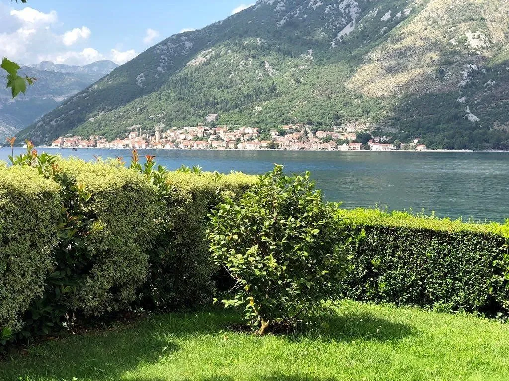Sale, house, 390m², Stoliv, Kotor