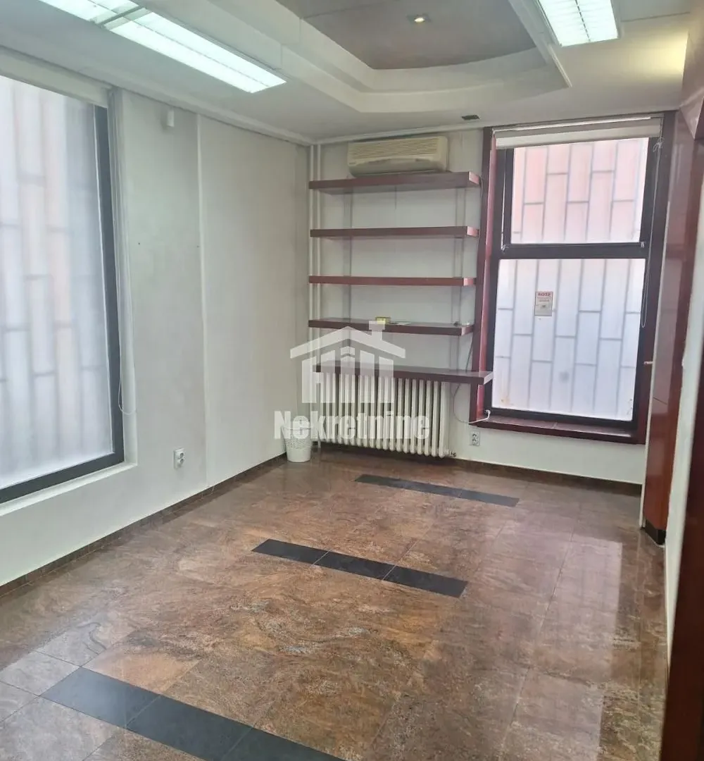 Rent, office space, 20m², Čukarica, Beograd