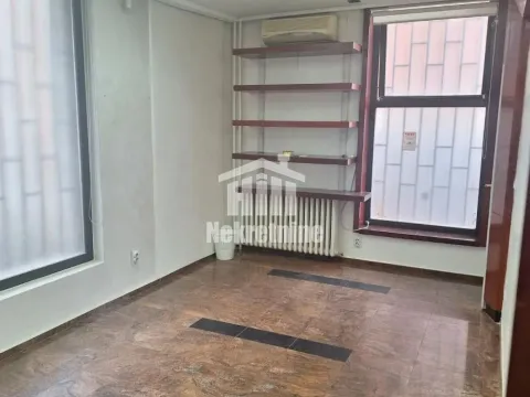 Rent, office space, 20m², Čukarica, Beograd - image 2