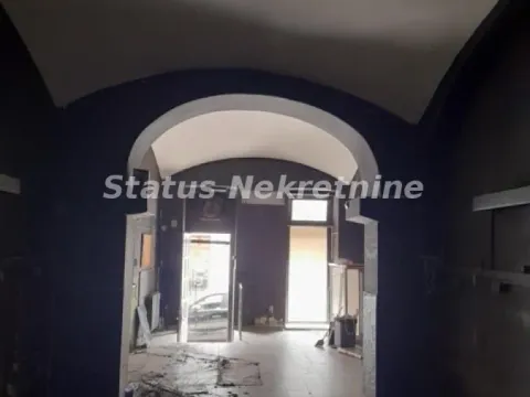 Izdavanje, poslovni prostor, 150m², Centar, Novi Sad - image 9