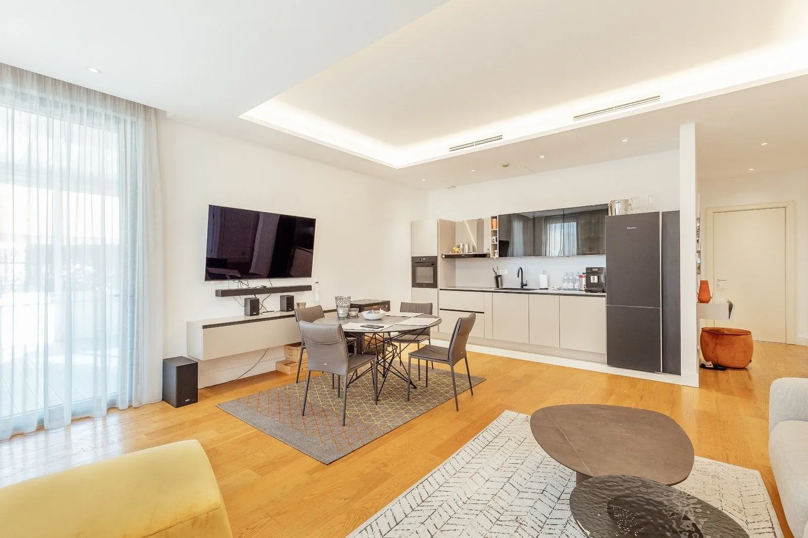 Prodaja, dvosoban stan, 103m², Centar, Tivat
