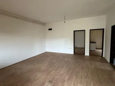 Prodaja, kuća, 270m², Voždovac Sve Podlokacije, Beograd - image 3