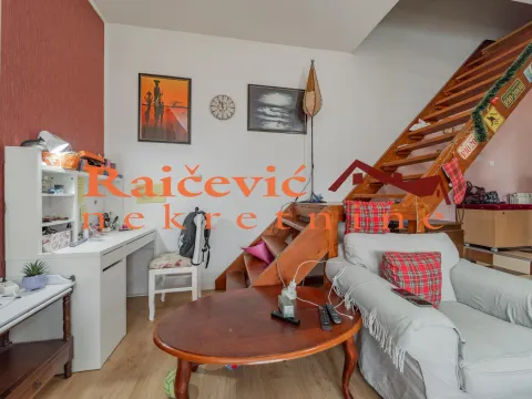 Prodaja, trosoban stan, 115m², Petlovo Brdo, Beograd - image 4