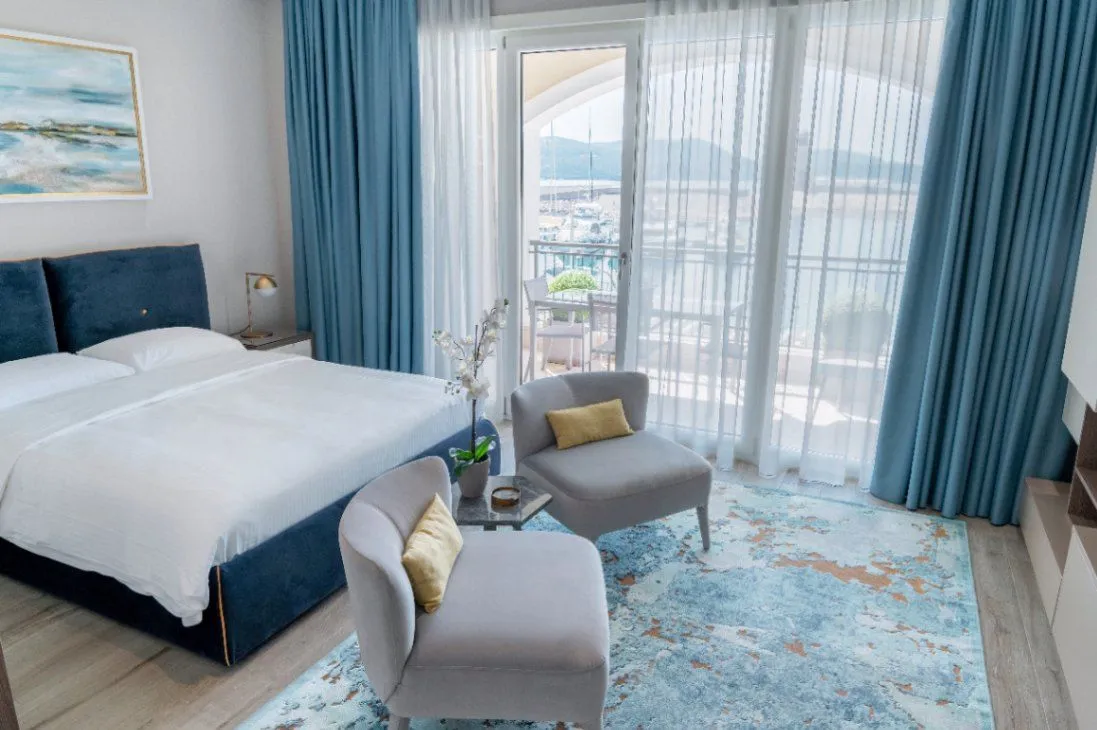 Izdavanje, garsonjera, 40m², Tivat, Crna Gora